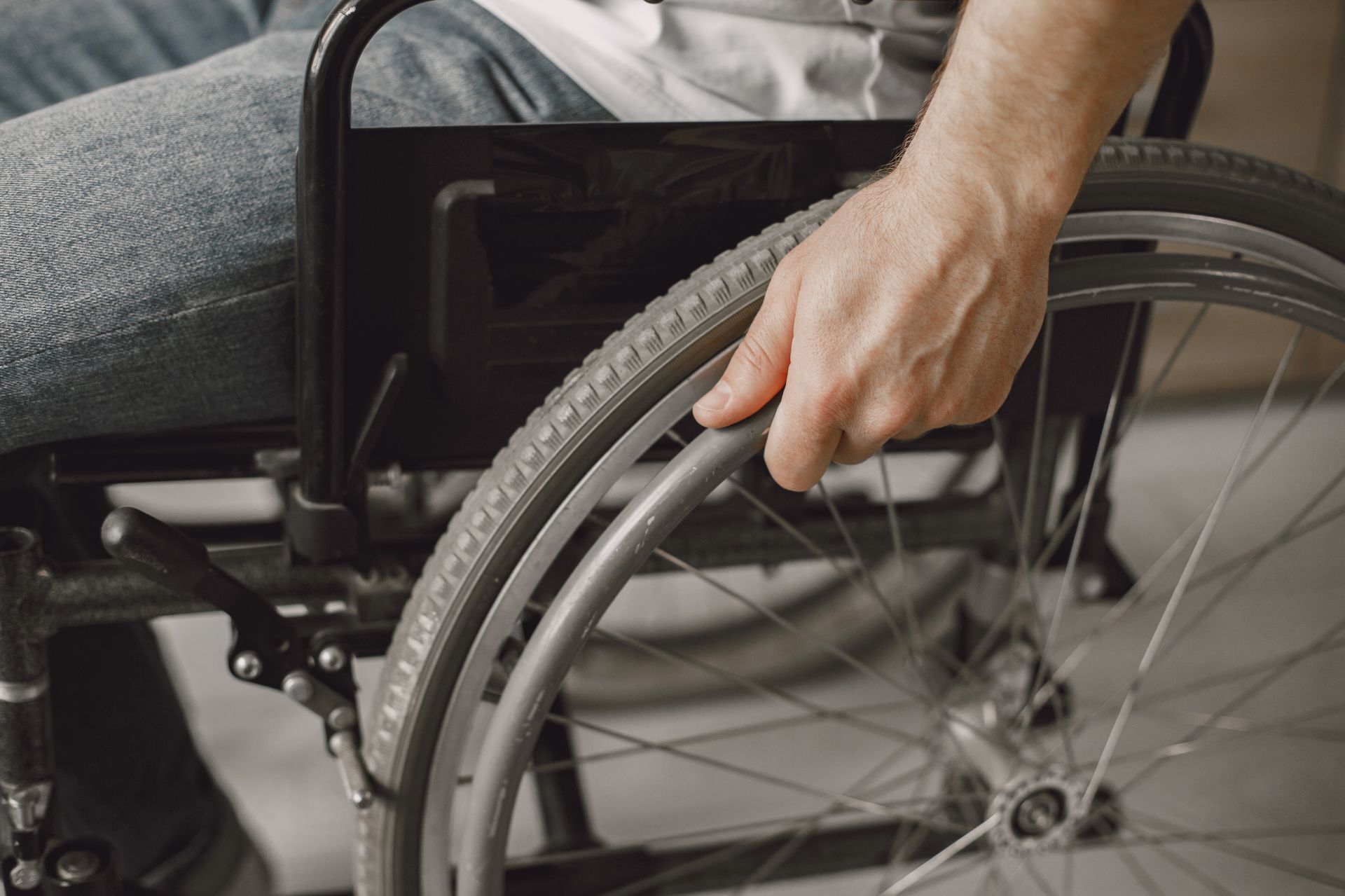 How a Long-Term Disability Lawyer Can Help with the Claim Process
